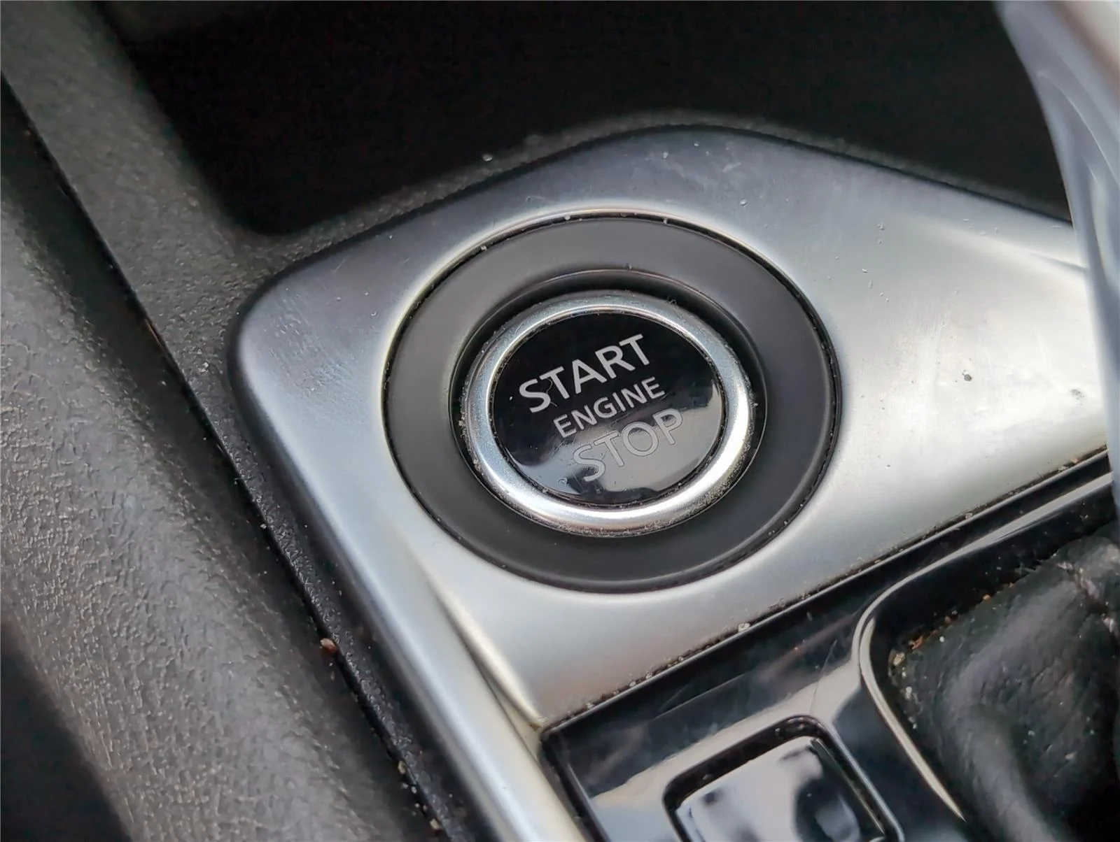 Used 2024 Super Black Nissan SV image 26