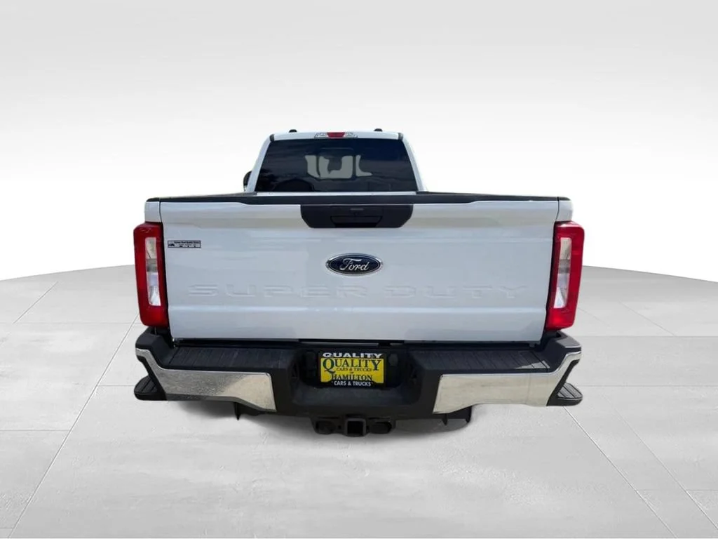 Used 2024 White Ford XL image 4