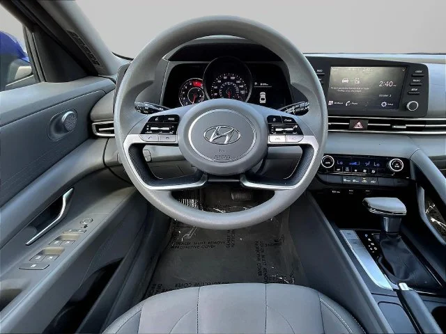 Used 2023 Blue Hyundai SEL image 8
