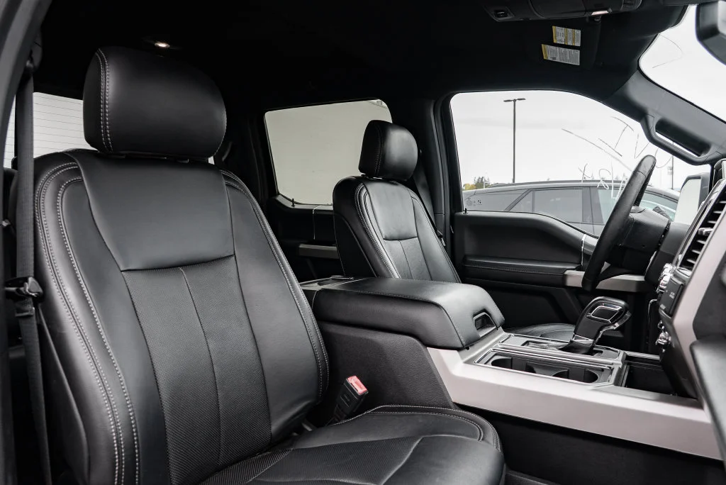 Used 2020 Black Metallic Ford Lariat image 31