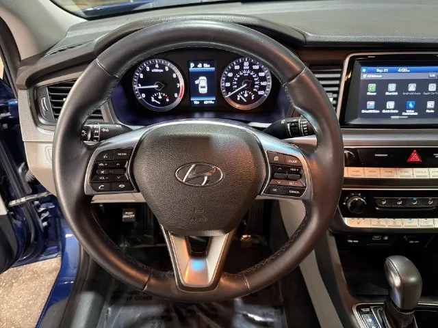 Used 2018 Blue Hyundai SEL image 13