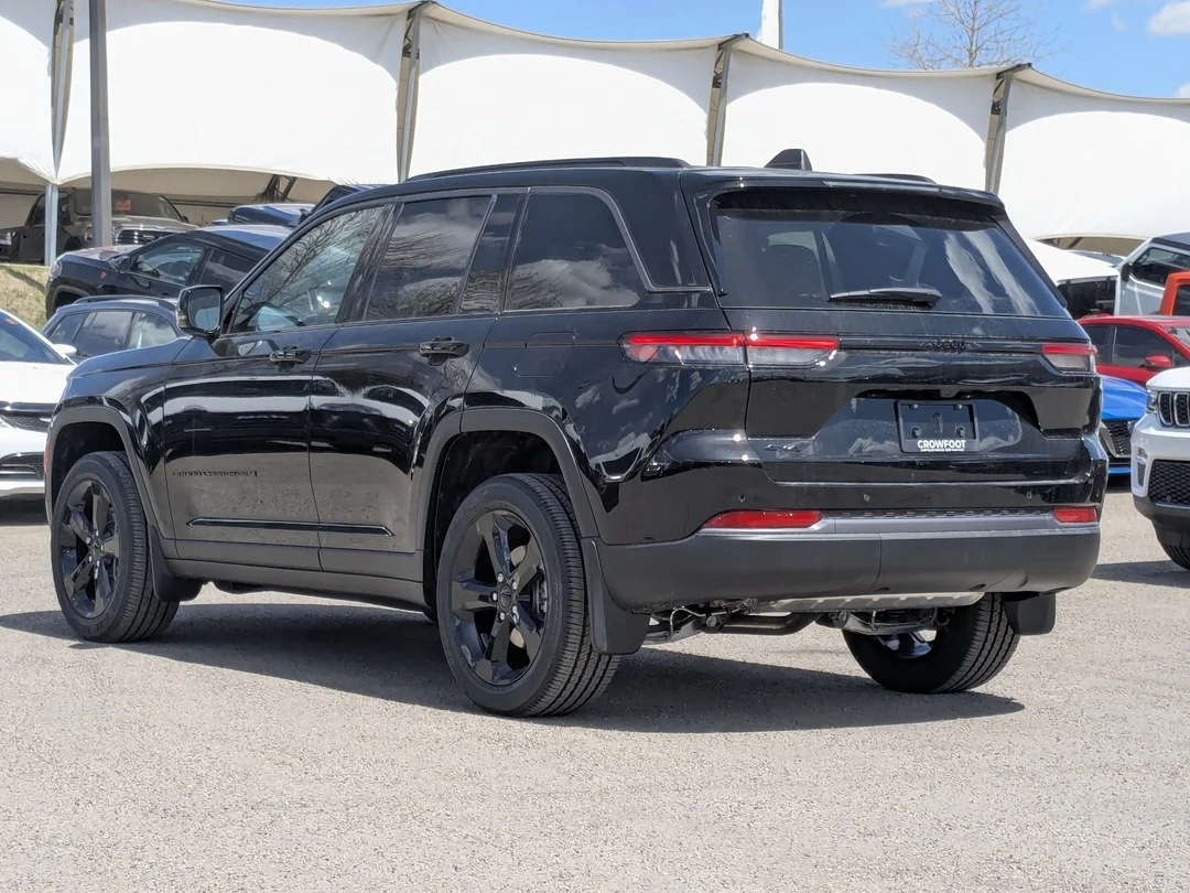 New 2026 Black Jeep Altitude - - 4x4 - 20 Gloss Black Wheels - 2.0L Turbo - Remote Start & More! image 6