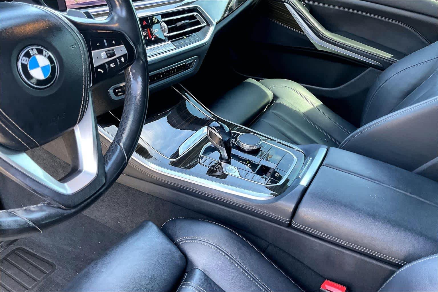 Used 2020 Arctic Gray Metallic BMW sDrive40i image 16