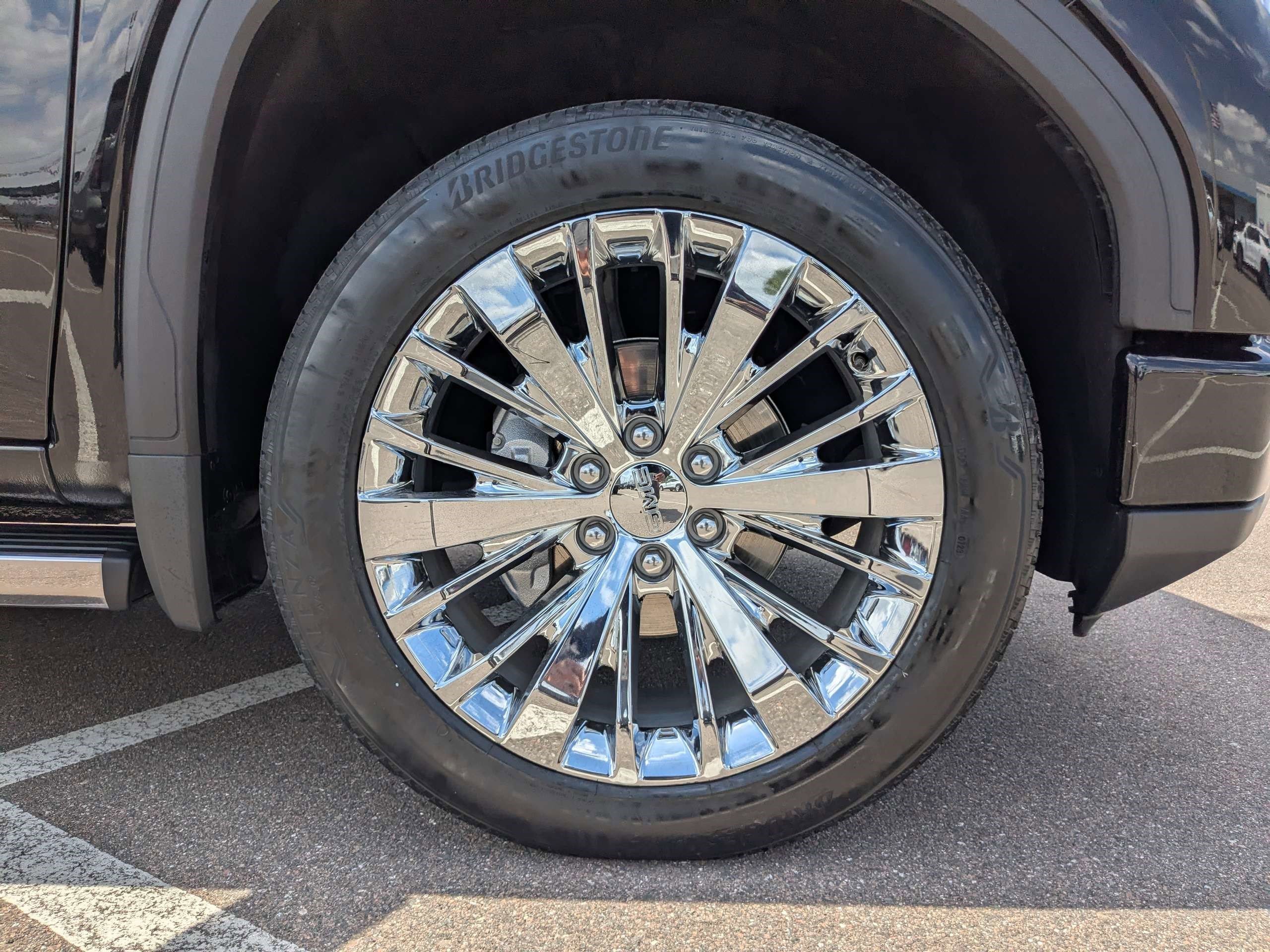Used 2023 Onyx Black GMC Denali image 10