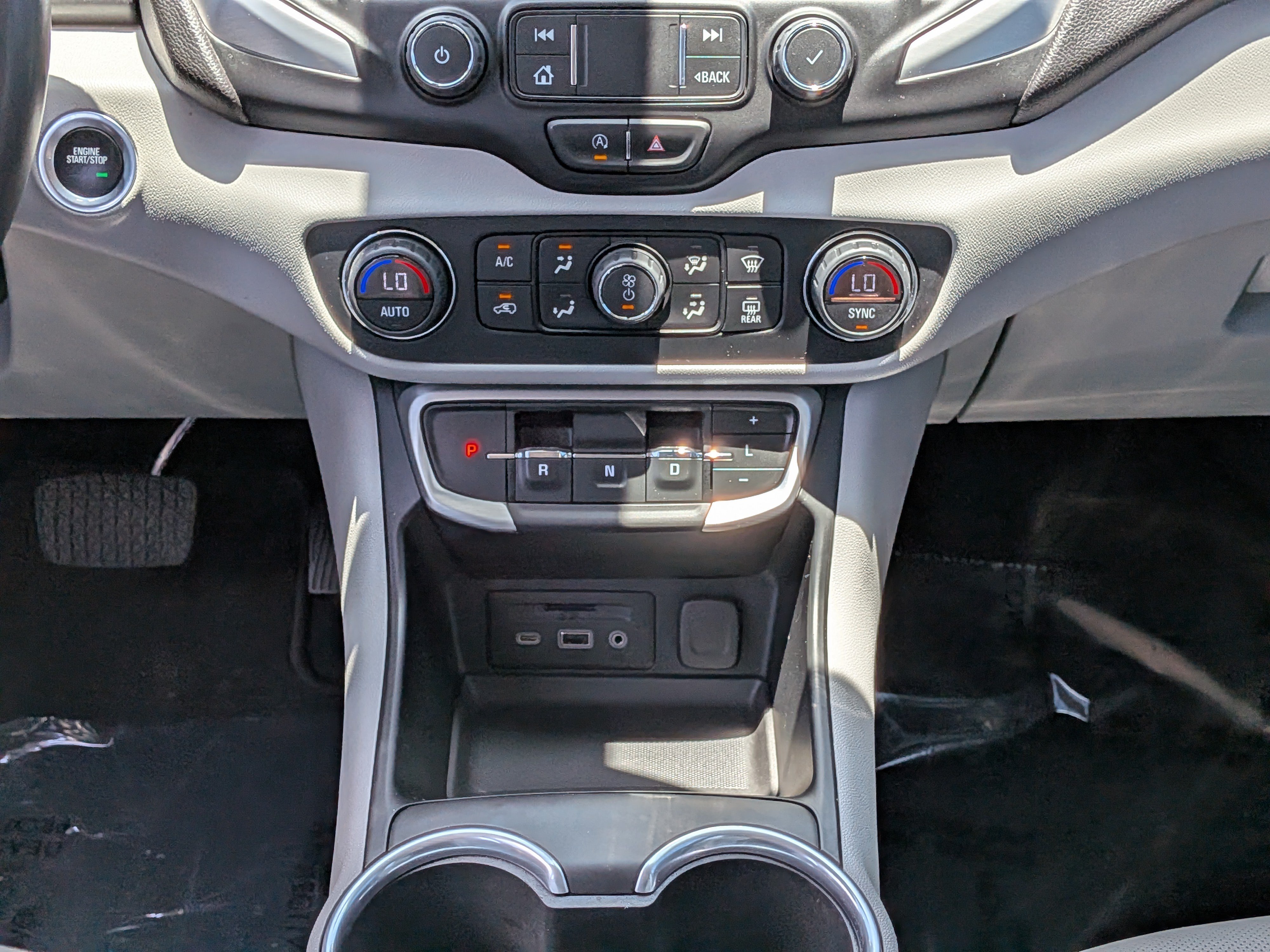 2022 GMC Terrain SLT - Photo 22