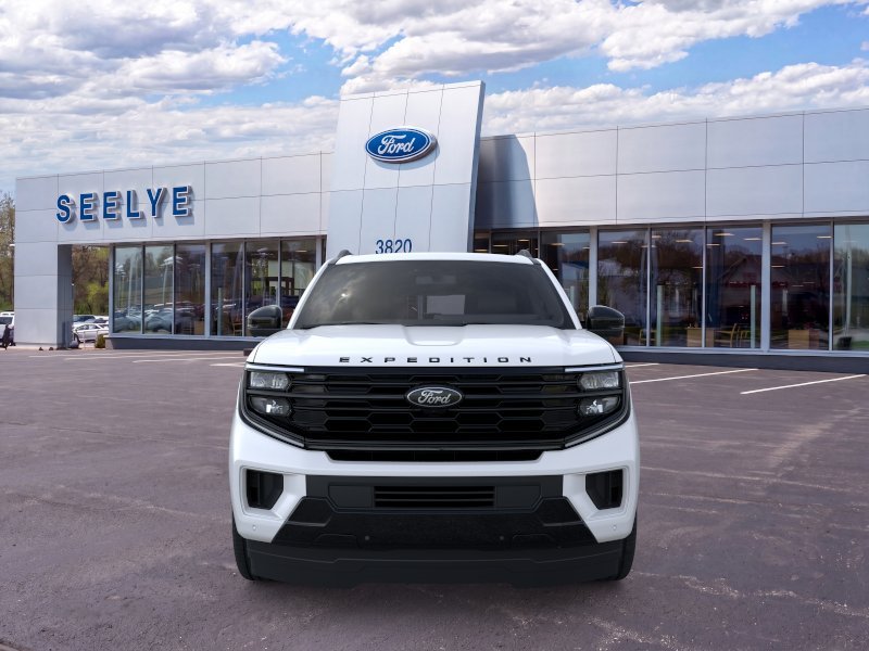 New 2025 Star White Metallic Tri-Coat Ford Platinum® MAX image 7