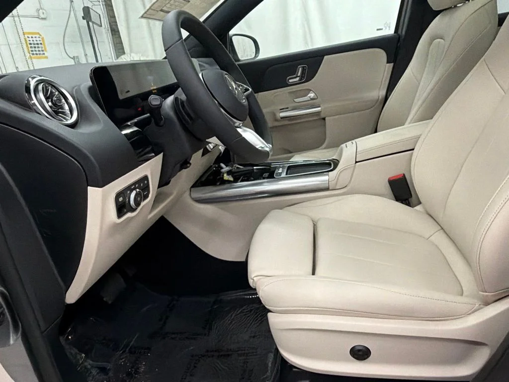 New 2026 Gray Mercedes-Benz GLA 250 image 12