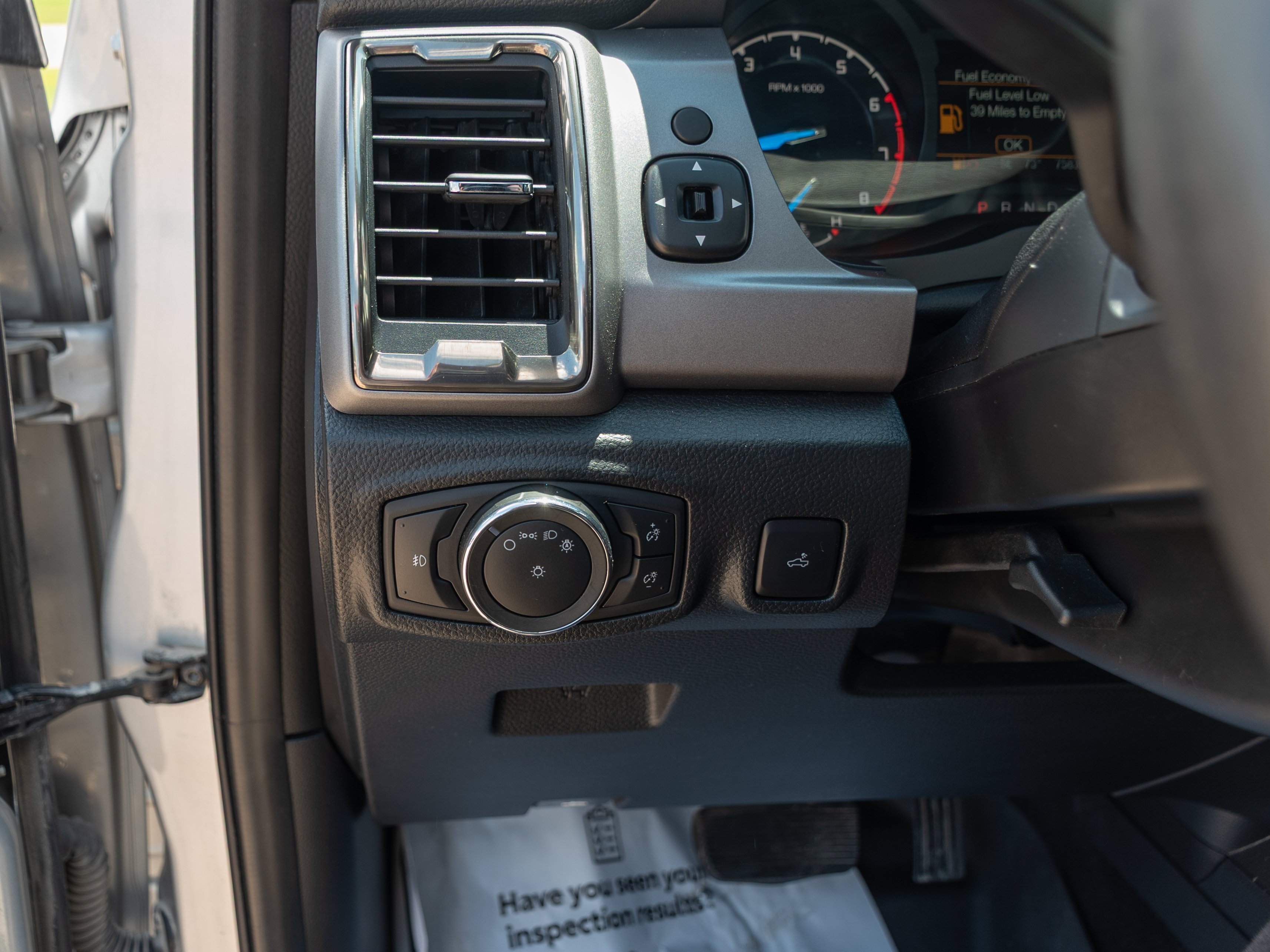 Used 2019 Silver Ford XLT 4X4 image 11