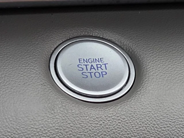 Used 2023 Silver Hyundai SEL image 32