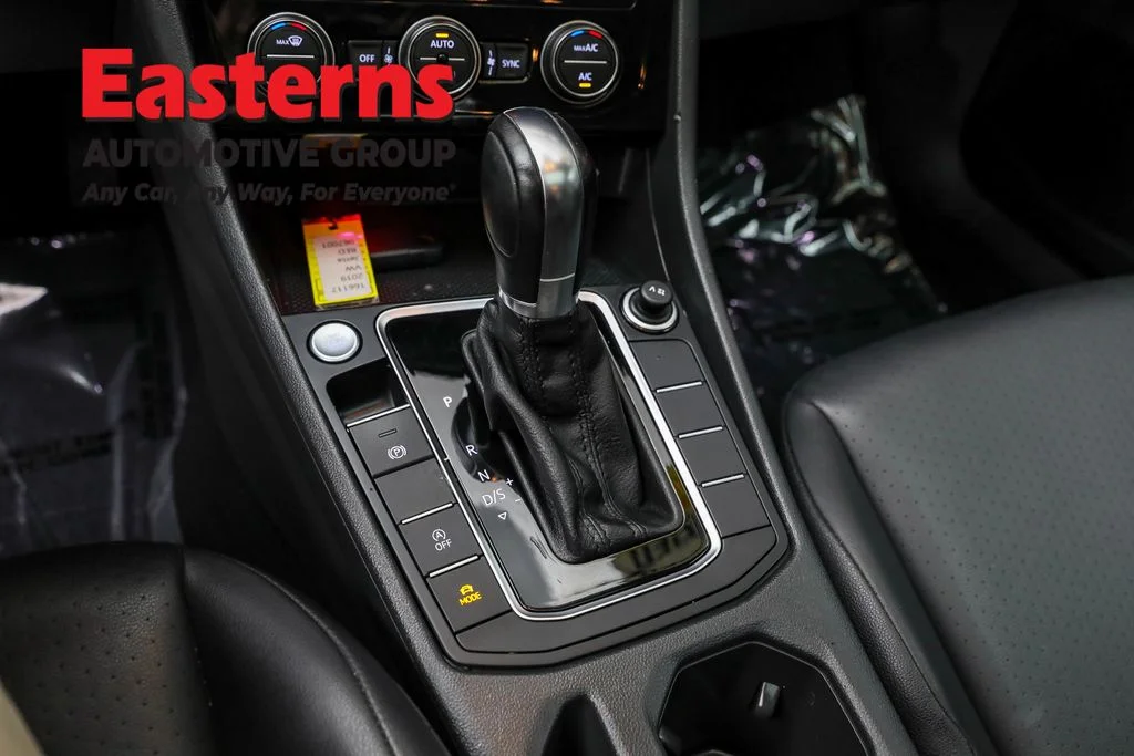Used 2019 Red Volkswagen SEL image 13