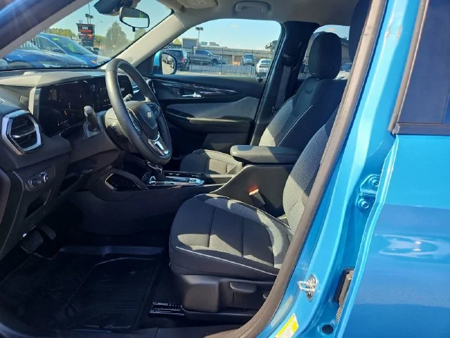 Used 2026 Marina Blue Metallic Chevrolet LT image 10