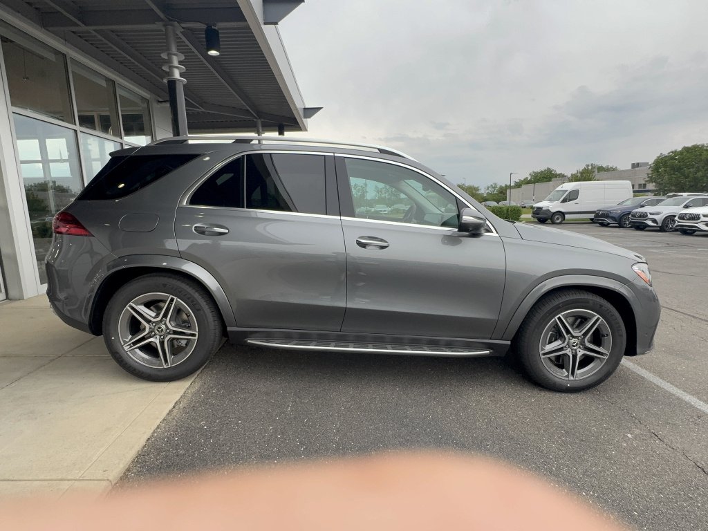 New 2026 Selenite Grey Metallic Mercedes-Benz GLE 450 4MATIC® image 4