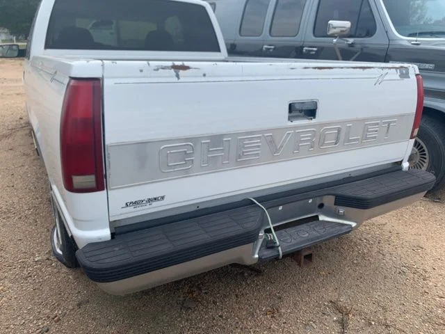 Used 1996  Chevrolet Base image 3