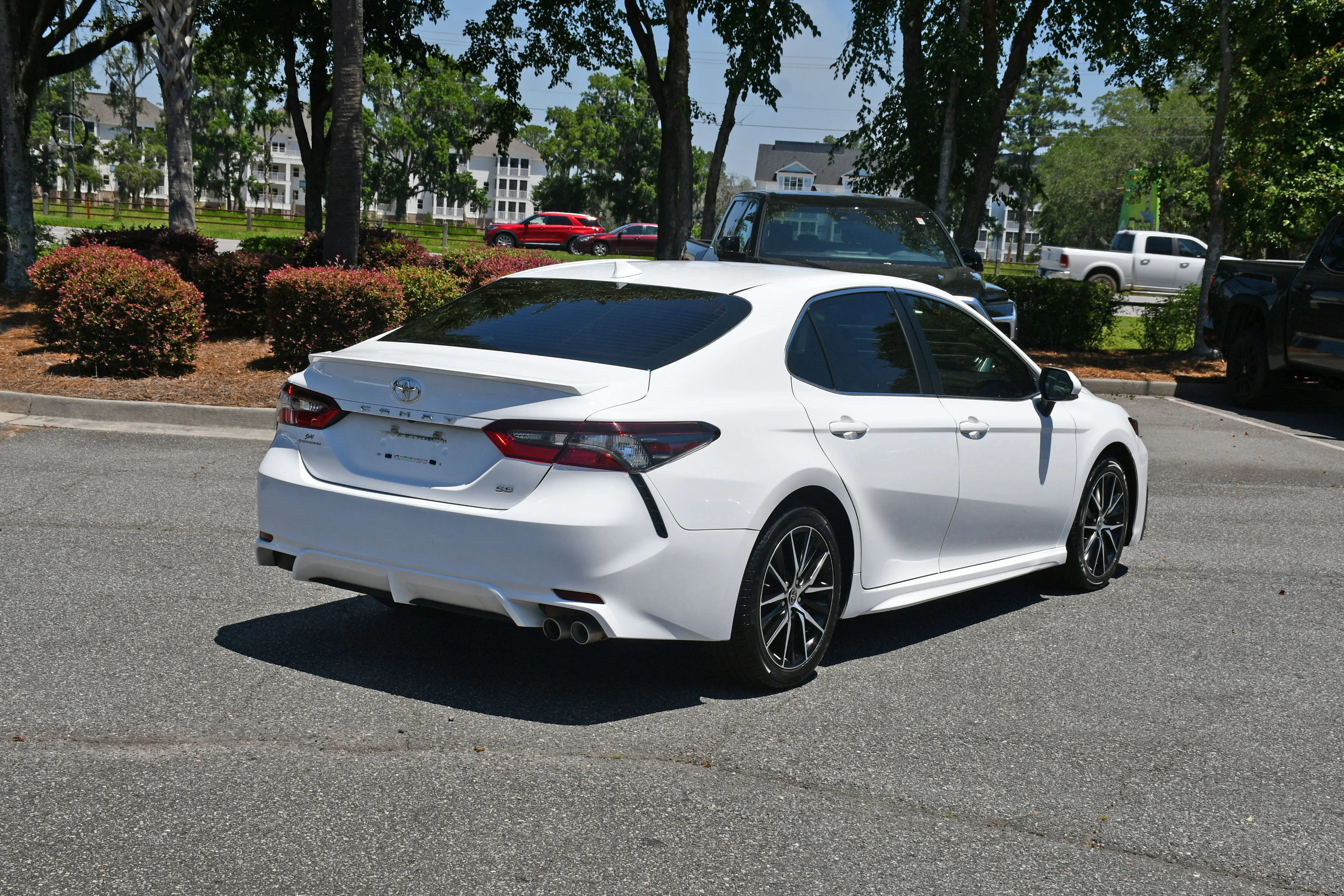 Used 2023 White Toyota SE image 4