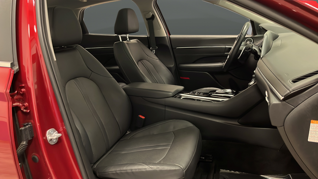 Used 2023 Ultimate Red Hyundai Limited image 25