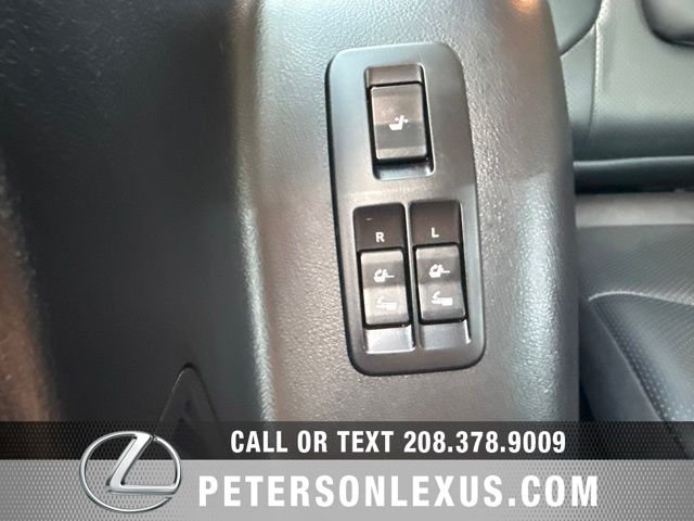 Used 2017  Lexus Luxury image 22