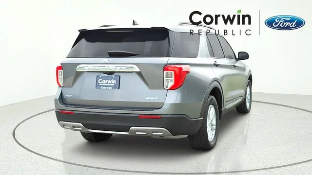Certified Used 2023 Gray Metallic Ford XLT image 7