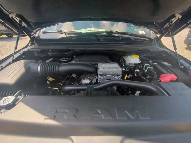 New 2026 Diamond Black Crystal Pearl-Coat Exterior Paint RAM Warlock image 39