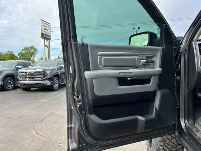 Used 2016 Crystal Metallic Ram Big Horn image 25