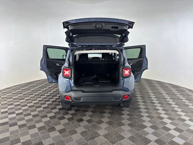 Used 2019 Blue Jeep Latitude image 18
