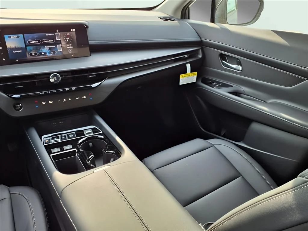 2025 Nissan Murano SV - Photo 11