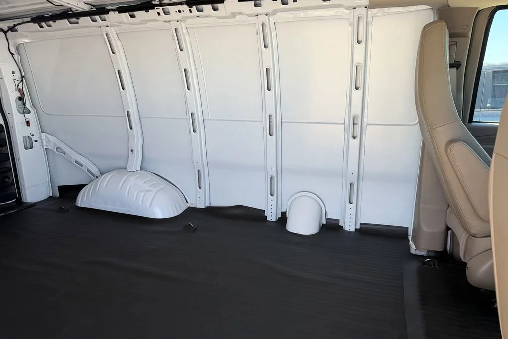 New 2026 Summit White GMC Work Van image 19
