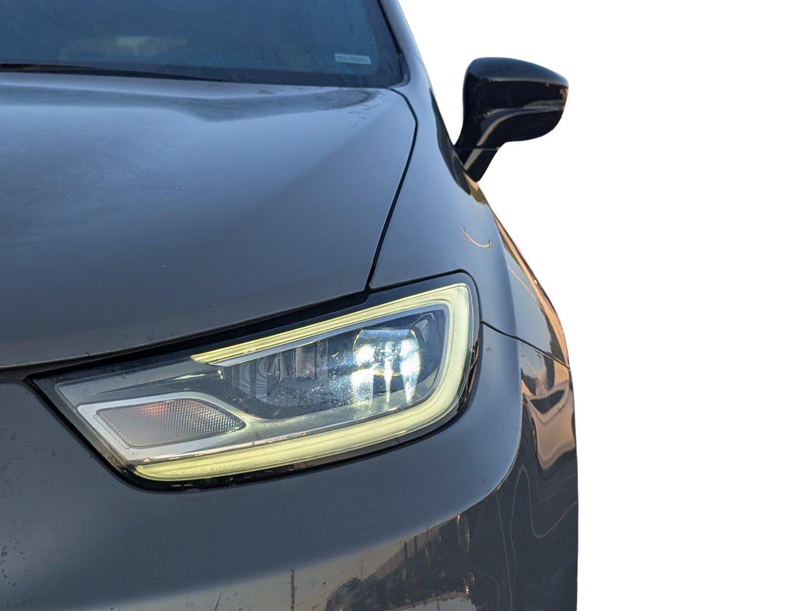 Used 2025 Ceramic Gray Clearcoat Chrysler Limited image 11