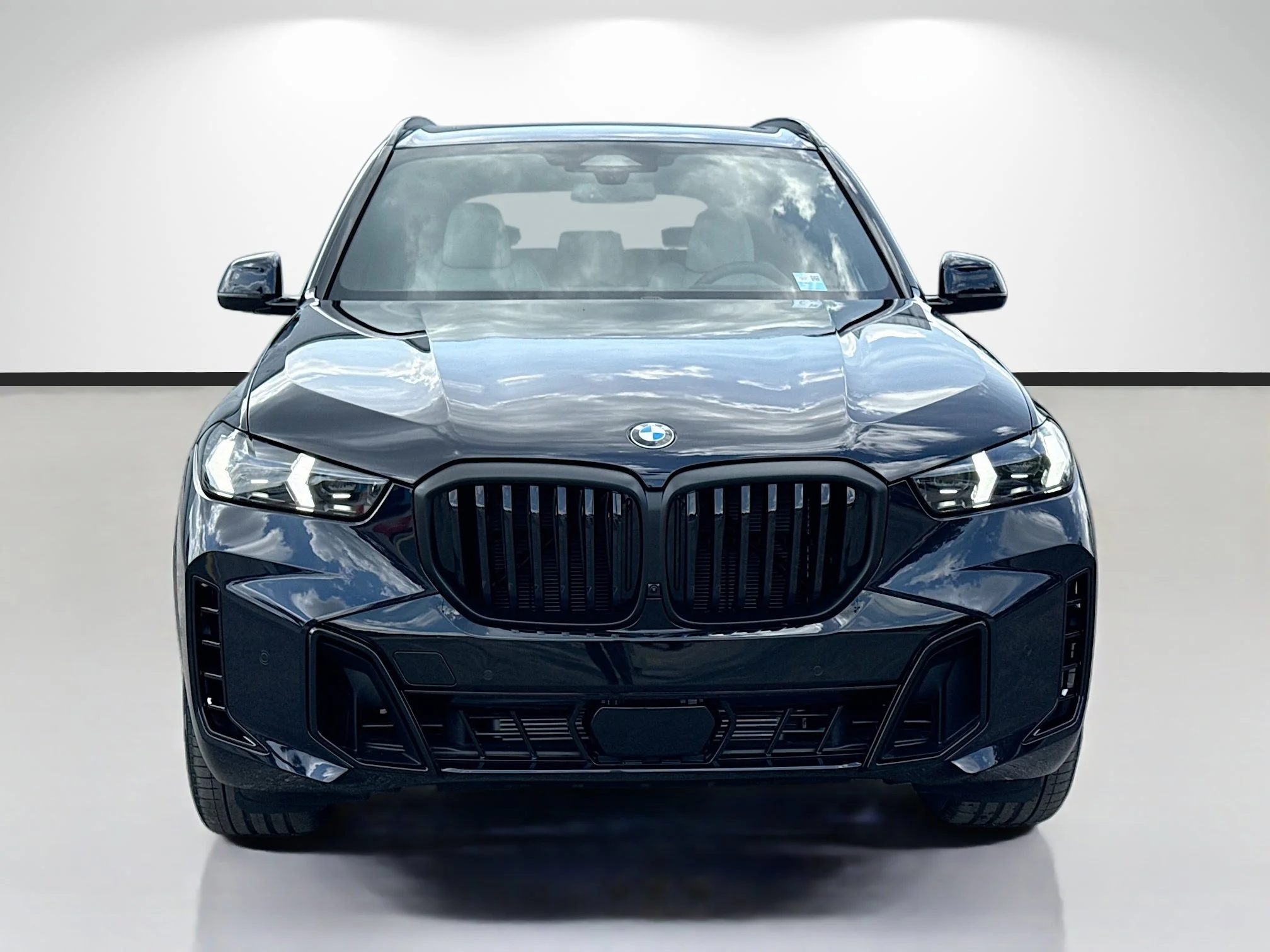 New 2026 Carbon Black Metallic BMW xDrive40i image 8