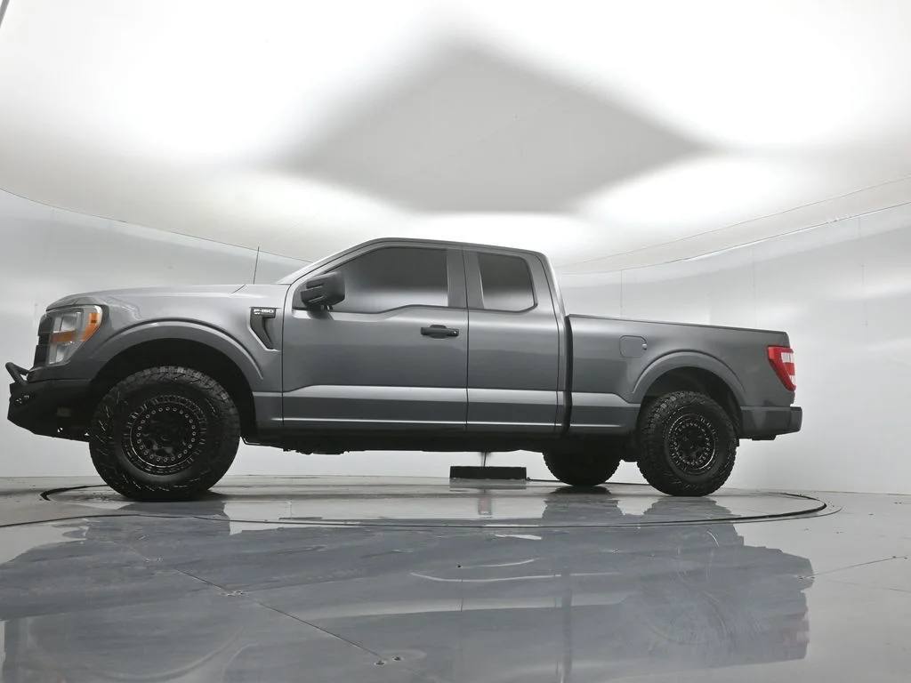 Used 2021 Gray Ford XL image 45