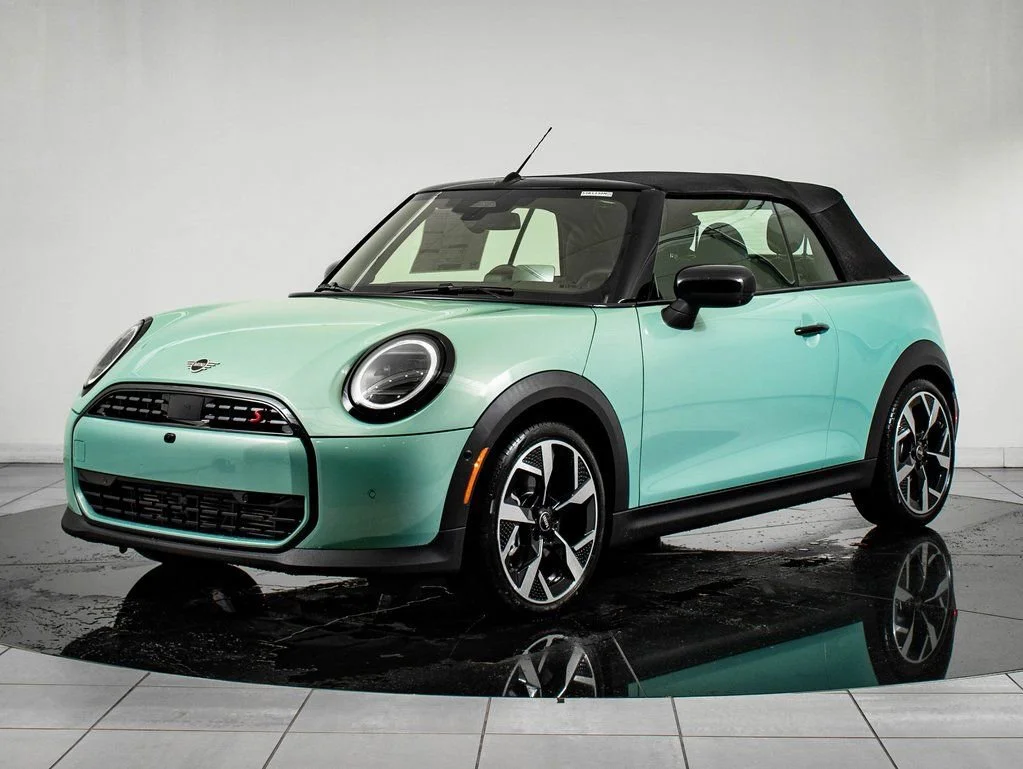 2026 MINI Convertible Cooper S's photo