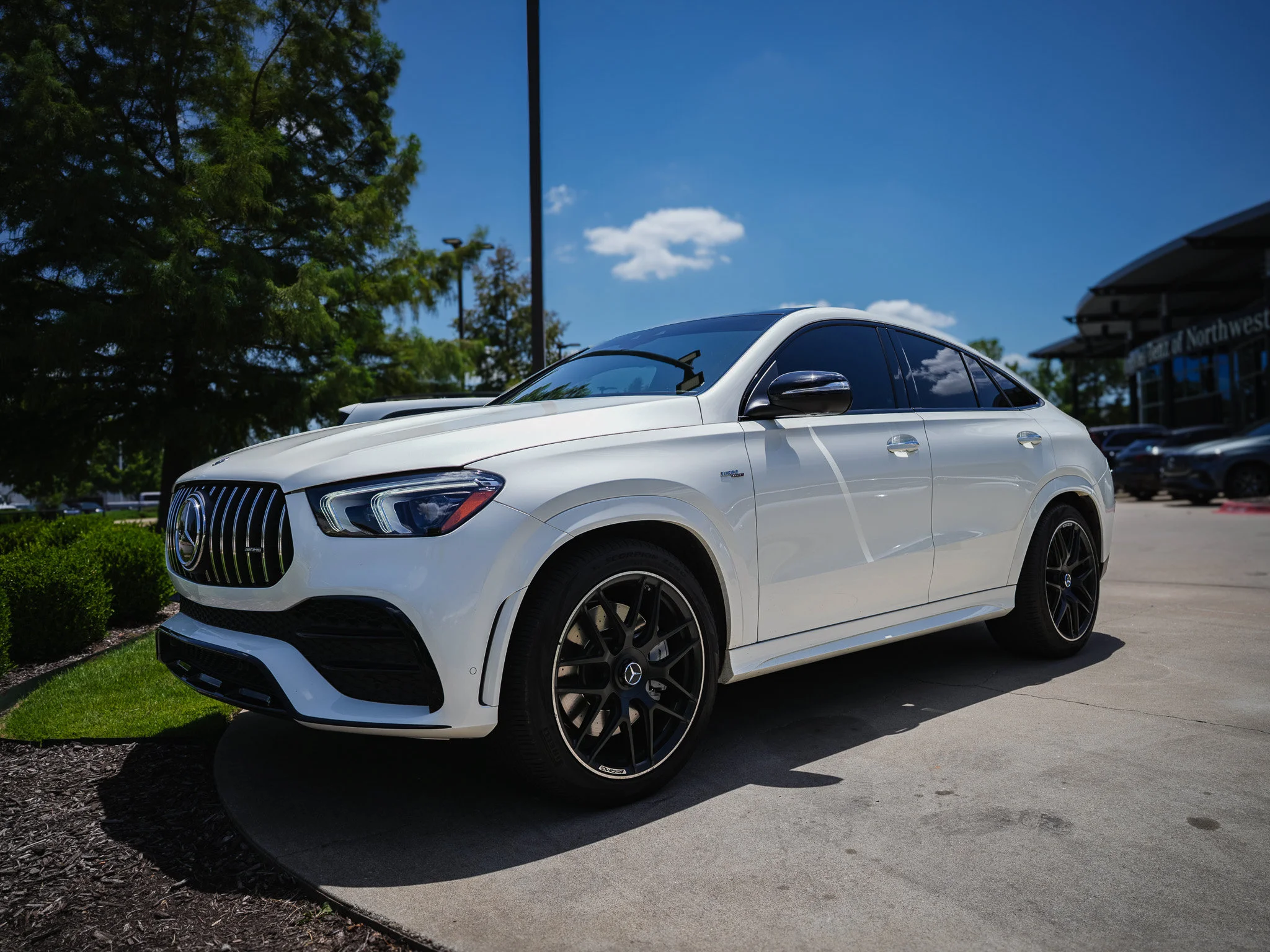 Used 2022 Diamond White Mercedes-Benz GLE 53 AMG® image 3