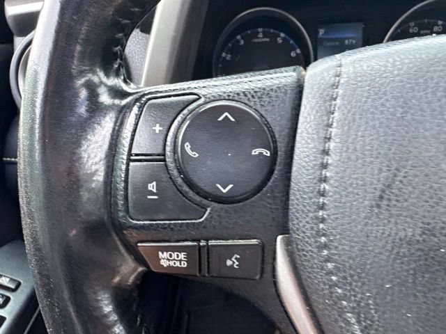 Used 2018 Galactic Aqua Mica Toyota XLE image 5