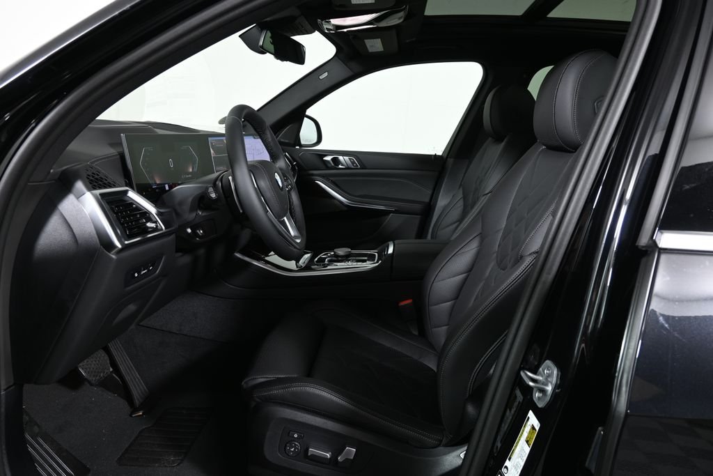 New 2026 Black Sapphire Metallic BMW xDrive40i image 3