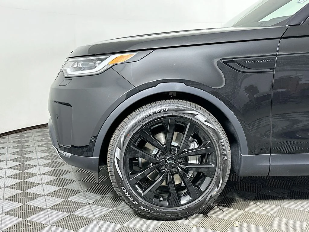New 2026 Santorini Black Land Rover S image 9