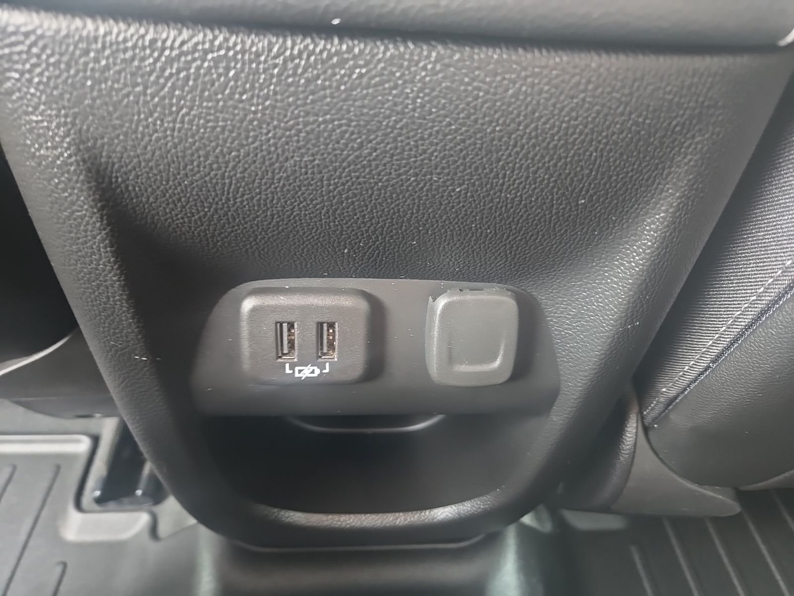 Used 2021 Black Chevrolet ZR2 image 22