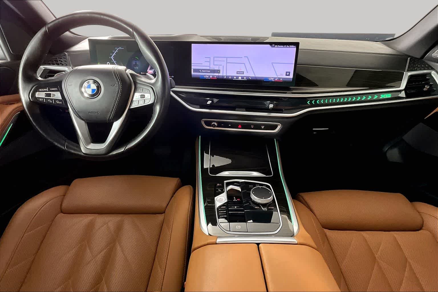 Used 2024 Black Sapphire Metallic BMW sDrive40i image 15