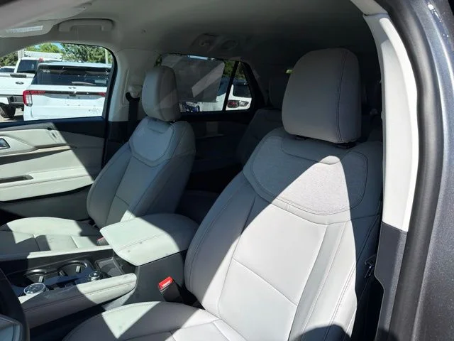 Used 2026 Carbonized Gray Metallic Ford Active image 25