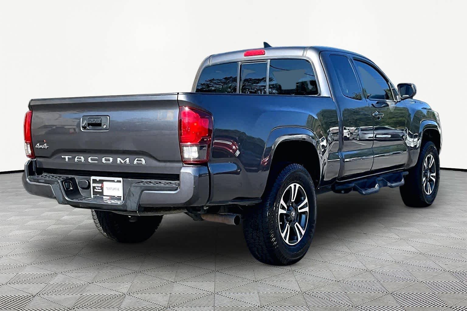 Used 2019 Magnetic Gray Metallic Toyota SR image 13