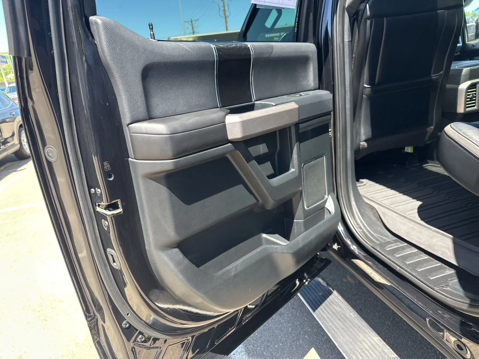 Used 2020 Black Ford Platinum image 31