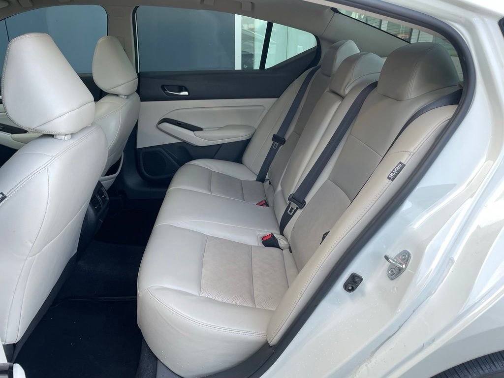 Used 2023 White Nissan 2.5 SL image 18