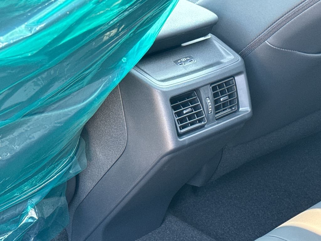 2026 Toyota bZ XLE - Photo 37