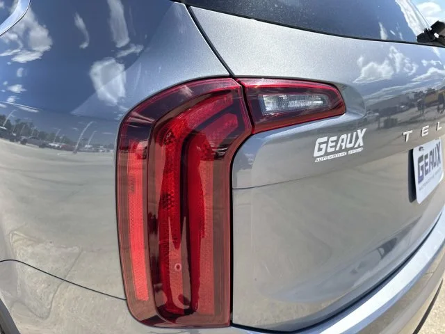 Used 2025 Silver Kia S image 15