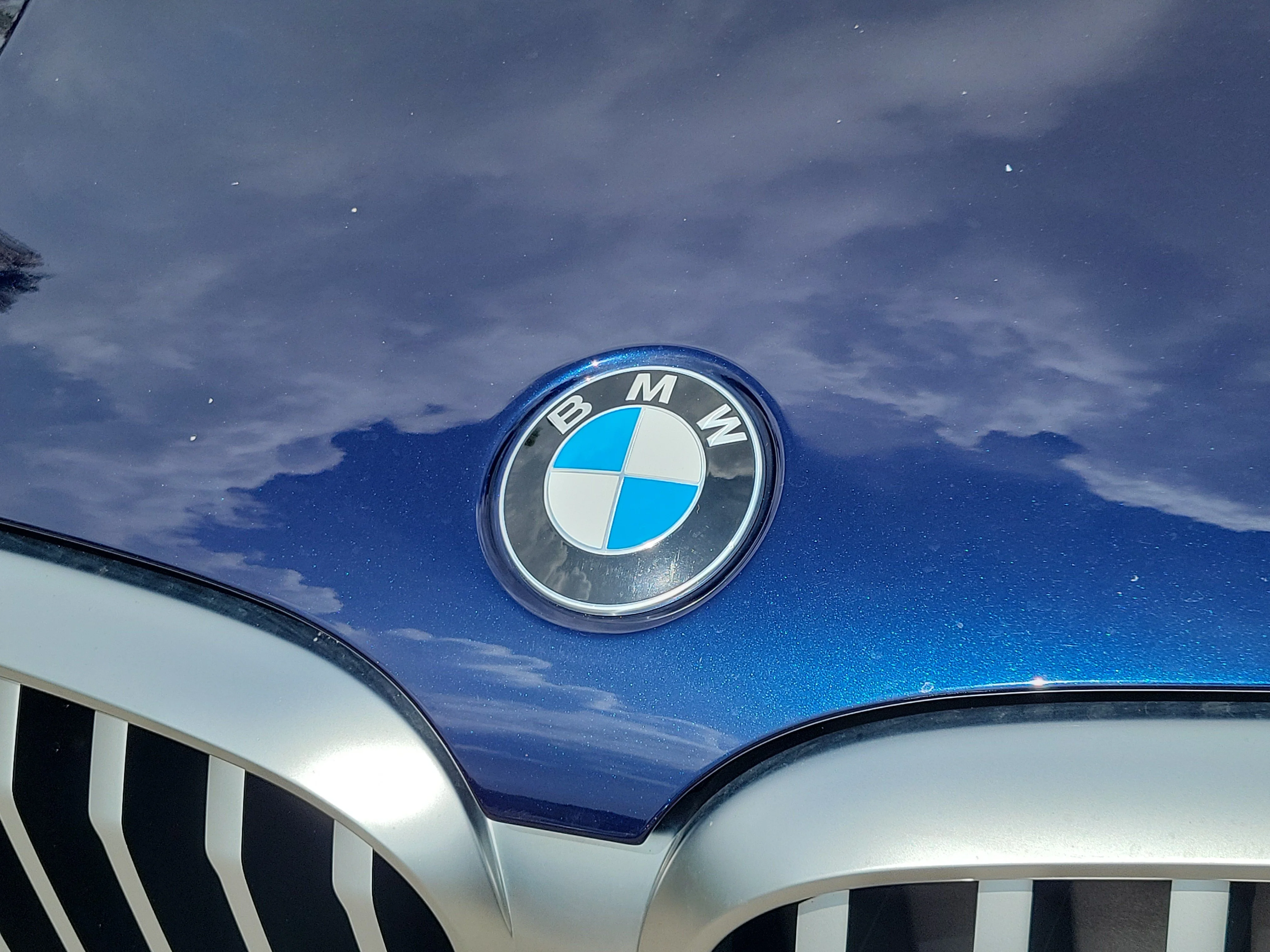 Used 2023 Tanzanite Blue II Metallic BMW sDrive30i image 5