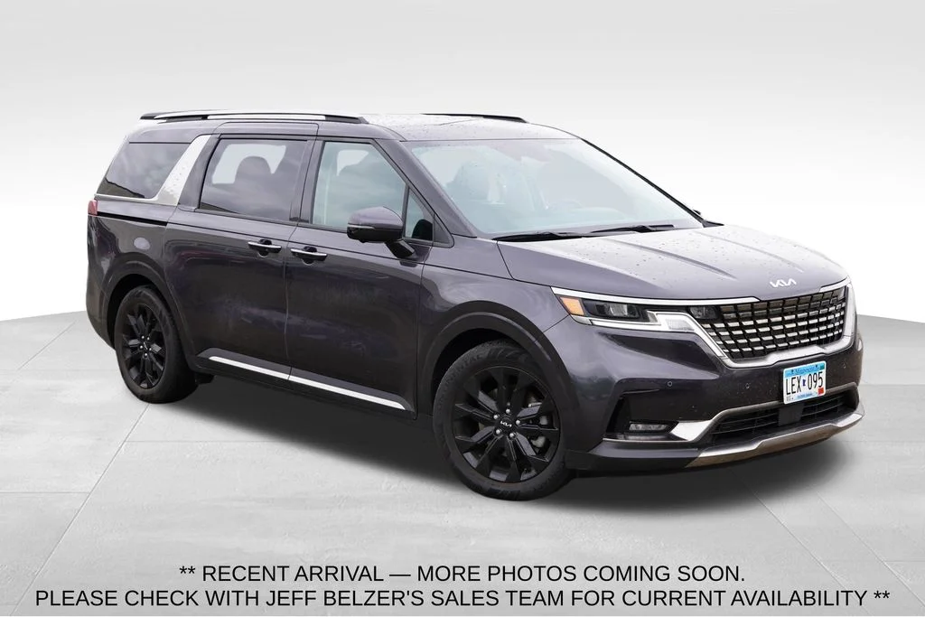 2024 Kia Sedona SX's photo