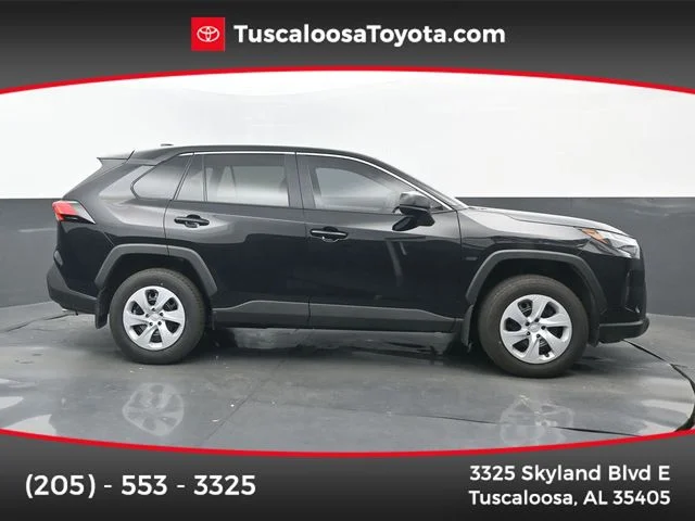 2025 Toyota RAV4 LE AWD's photo