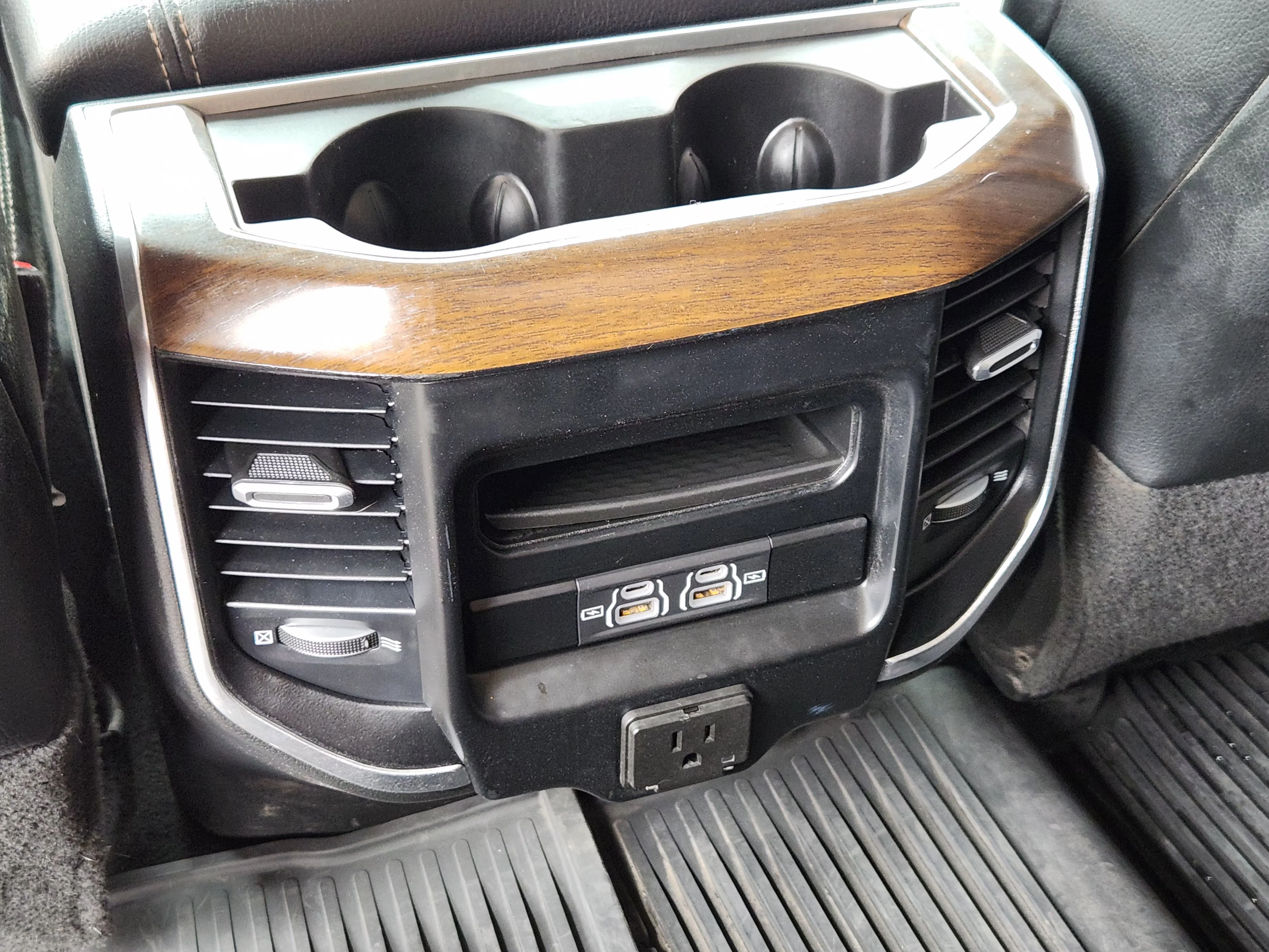 Used 2023 Bright White Clearcoat Ram Laramie image 31