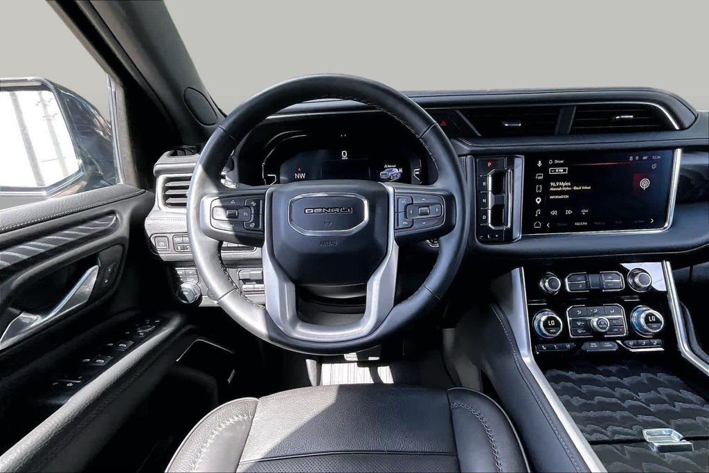 Used 2023 Silver GMC Denali image 6