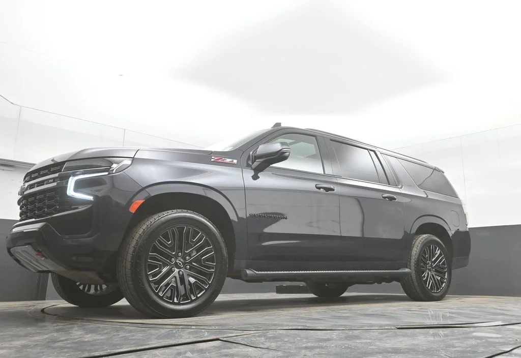 Used 2022 Gray Chevrolet Z71 image 44
