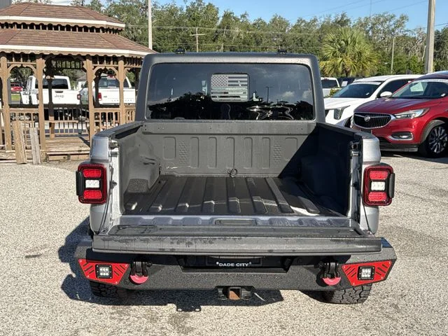 Used 2020 Silver Jeep Altitude image 10
