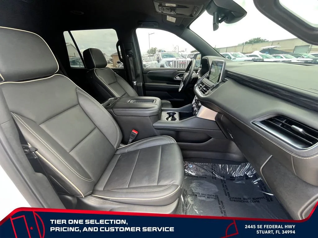 Used 2024 White Frost Tricoat GMC SLT image 21